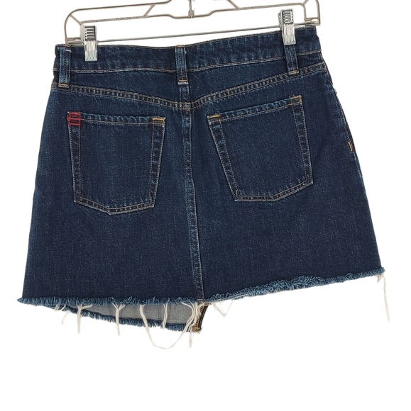 BDG Urban Outfitters Denim Mini Skirt Raw Hem Dark Wash Size Small - Picture 5 of 5